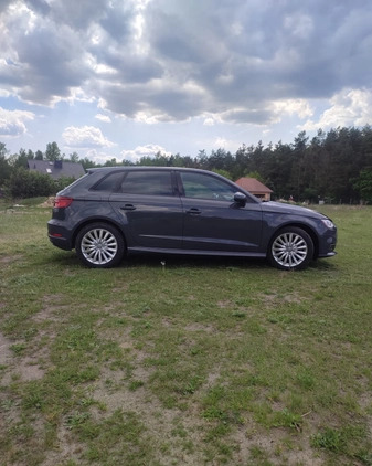 Audi A3 cena 74900 przebieg: 82000, rok produkcji 2018 z Sanok małe 22